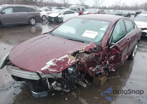 2015 Chrysler 200 Limited z USA, uszkodzony, nr VIN 1C3CCCAB1FN533321